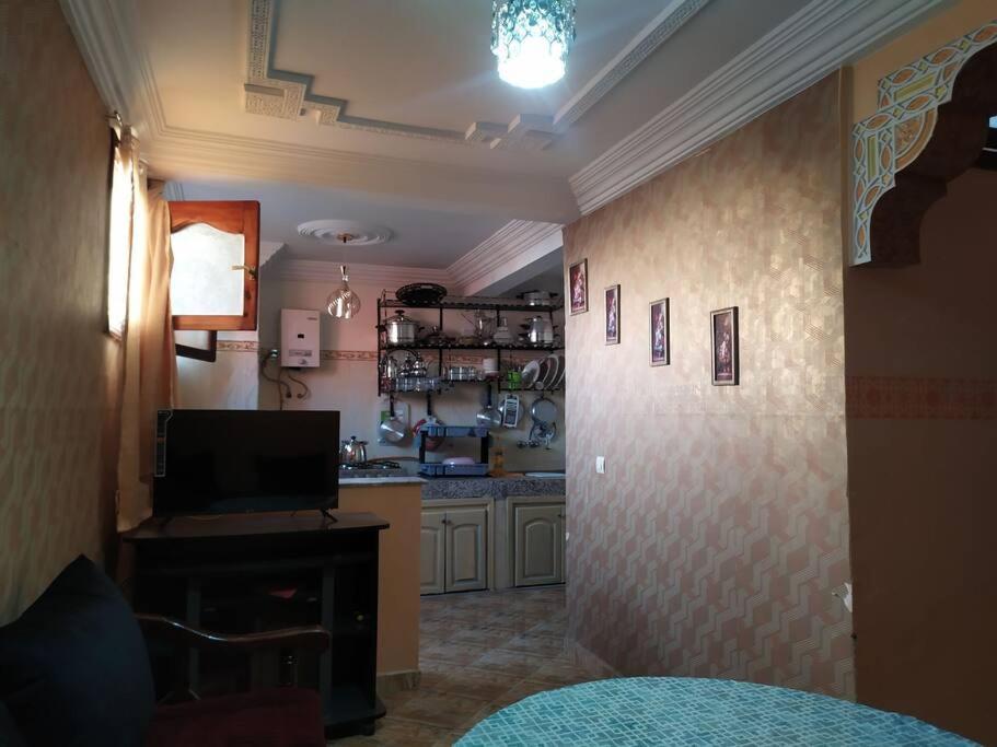 Private Appartement In The Centre Of ทากาเซาท์ ภายนอก รูปภาพ