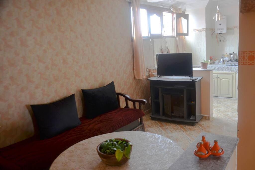 Private Appartement In The Centre Of ทากาเซาท์ ภายนอก รูปภาพ