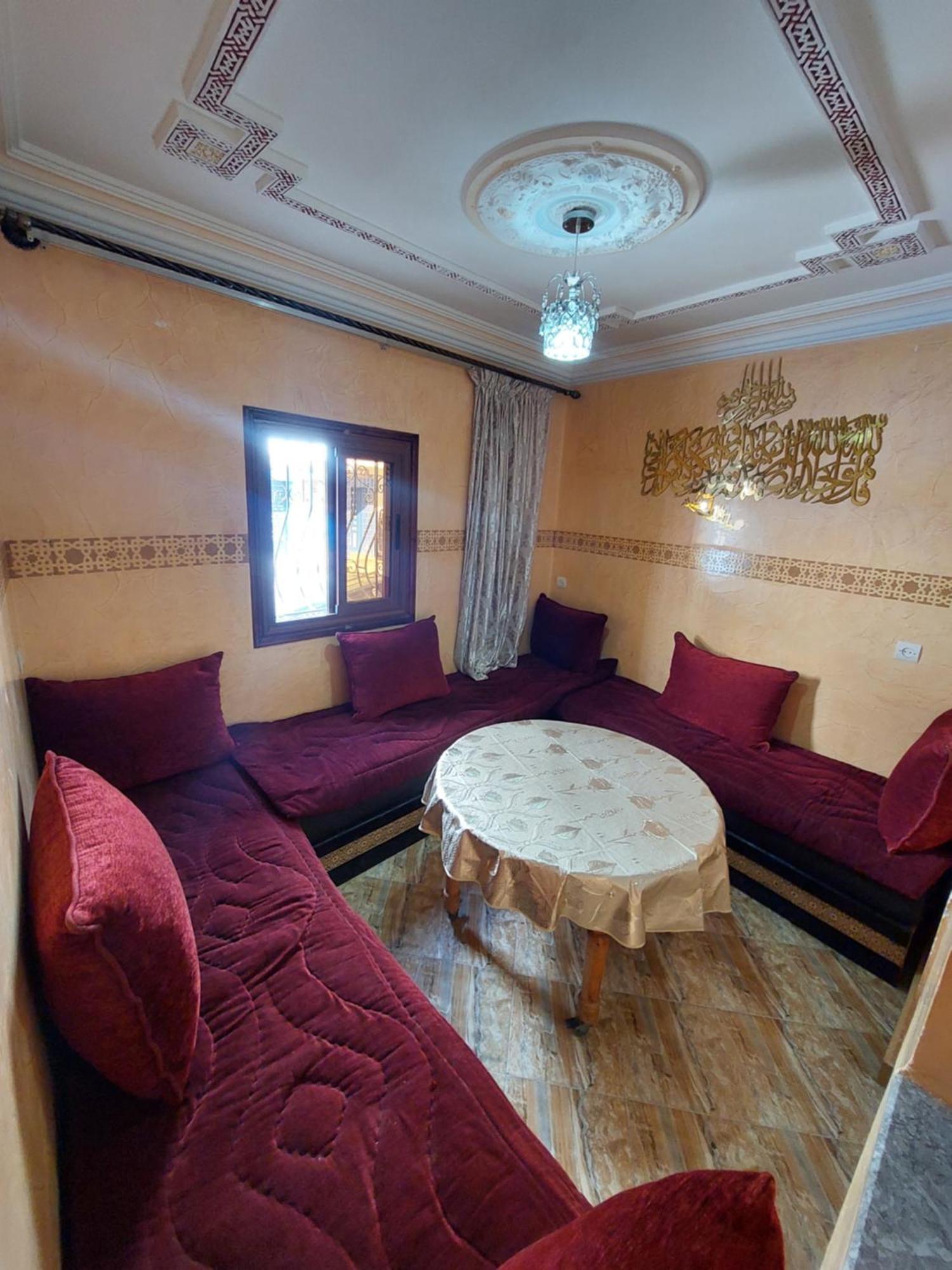Private Appartement In The Centre Of ทากาเซาท์ ภายนอก รูปภาพ